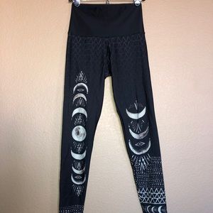 Onzie Flow Leggings